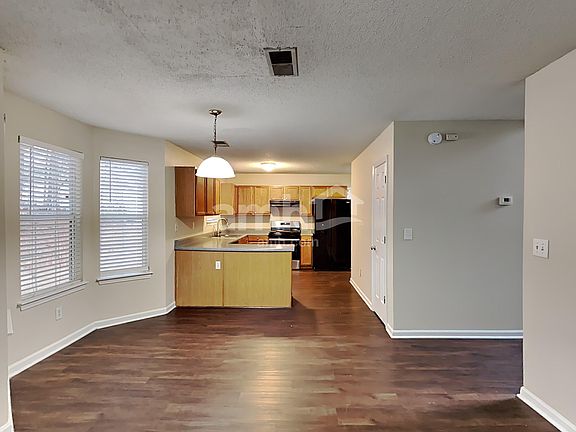 4th image of 6541 Pole Creek Dr