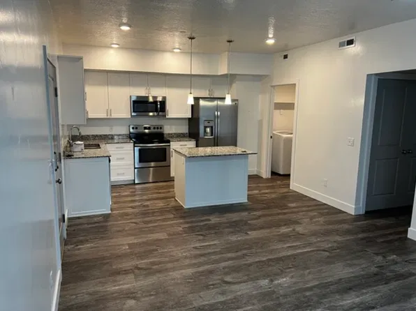 875 S Depot St APT B141, Clearfield, UT 84015