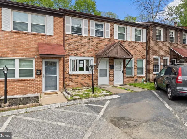 31 Park Vallei Ln, Brookhaven, PA 19015