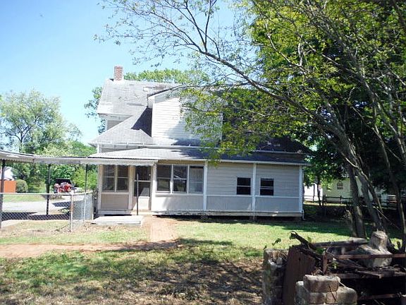 2nd image of 3908 Oakland Blvd NW