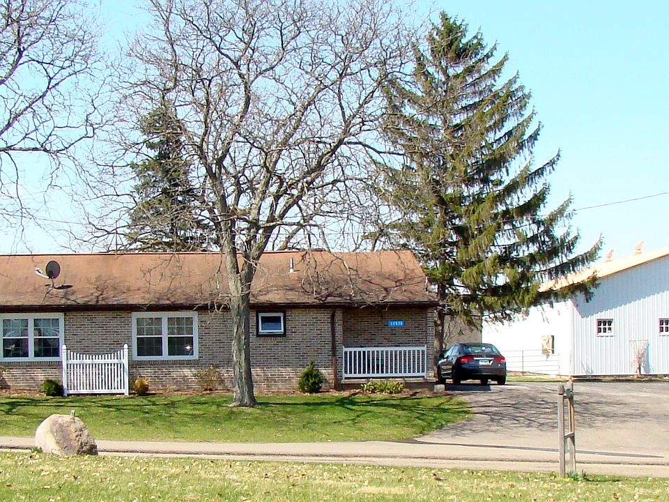 8 Stall Barn & Indoor Arena