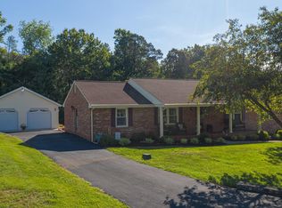 106 Duma Cir, Goodview, VA 24095