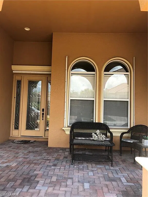 3 bed, 3.0 bath, 2454 sqft, $5,000 — Photo 3