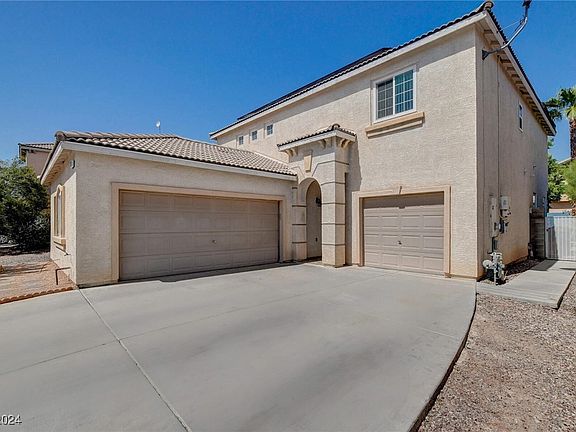 2nd image of 1110 Amber Falls Ln