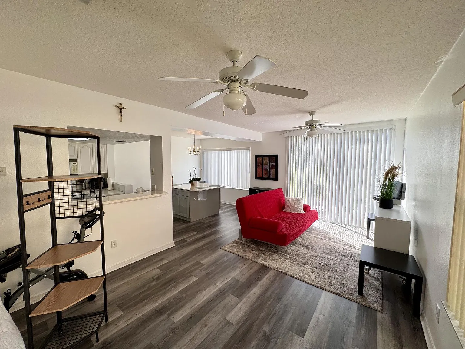 3 bed, 2.0 bath, $1,950 — Photo 4