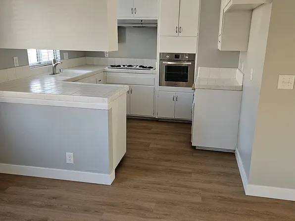 2067 E Evergreen St #2067, La Verne, CA 91750