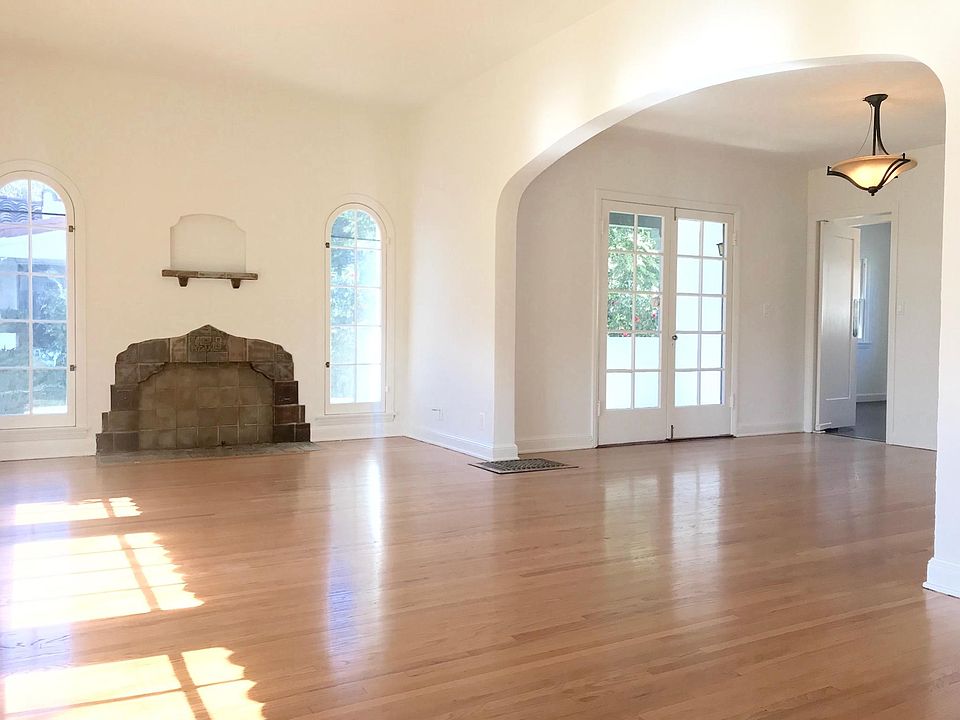 1st image of 4160 Irving Pl