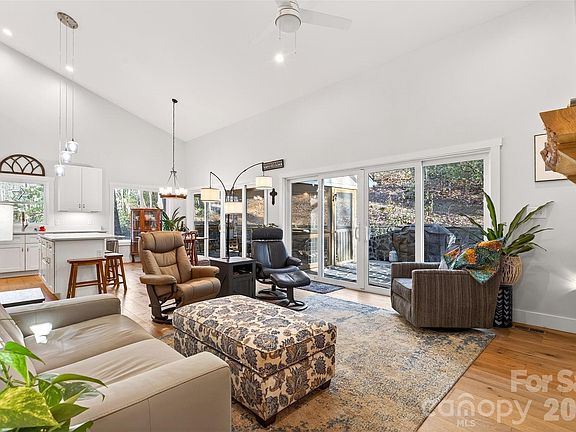 2nd image of 1413 Golf Course Rd #24A