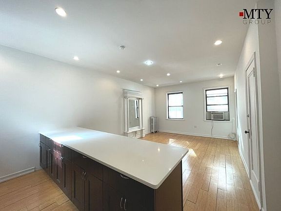 2nd image of 84 Livingston St APT 2