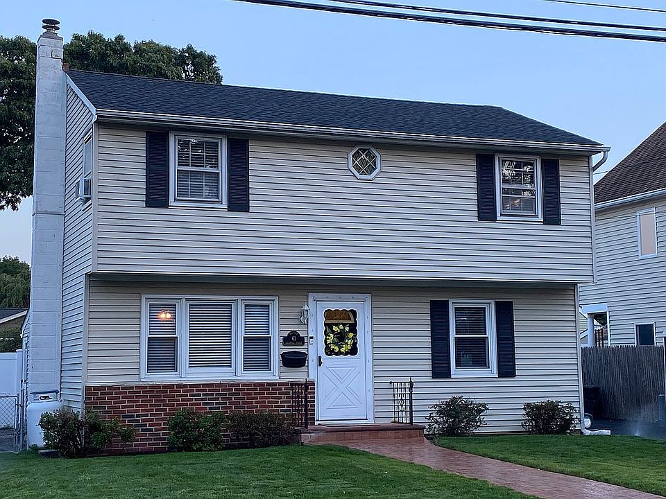 2nd image of 63 Caldwell St