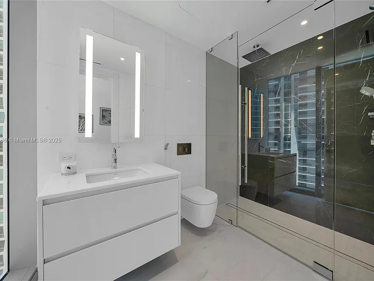 300 Biscayne Boulevard Way #2804 — Photo 32