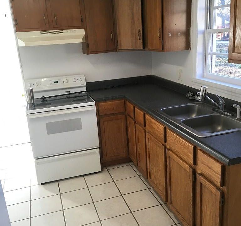 1st image of 128B Carterwoods Dr