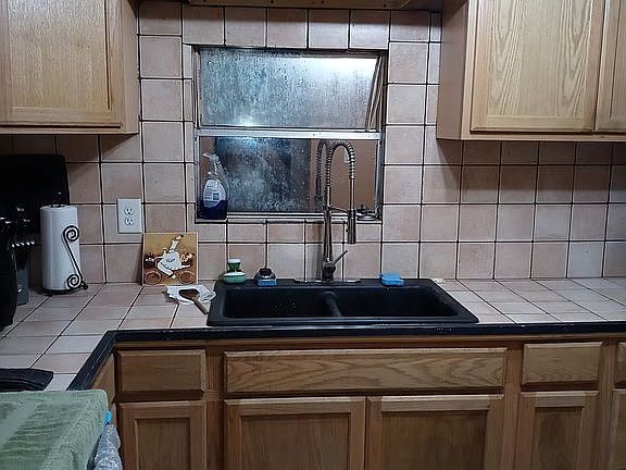 4th image of 1704 Avenue B