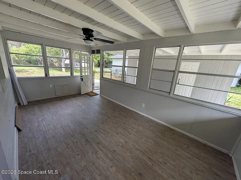 1585 Barna Ave — Photo 10