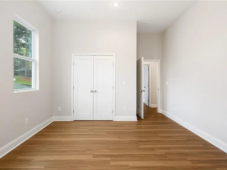 2295 Brandon Ct NE — Photo 20