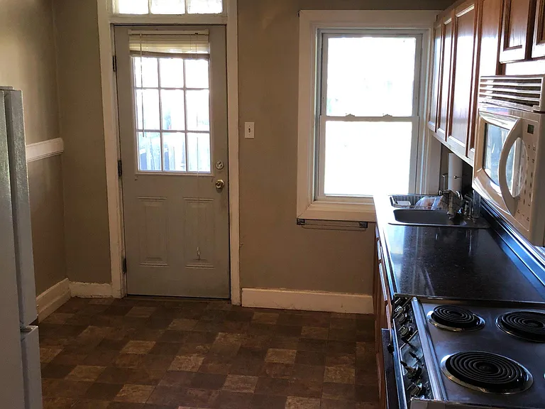 64 S Charlotte St #1 — Photo 10