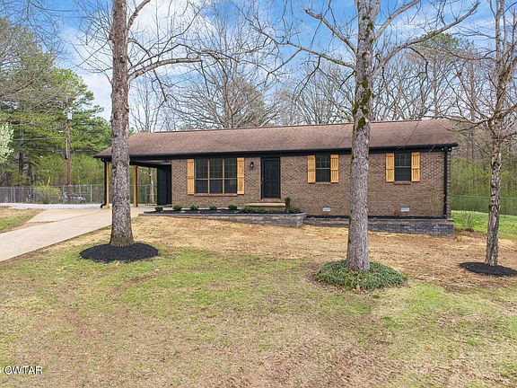 2nd image of 605 Parkburg Rd