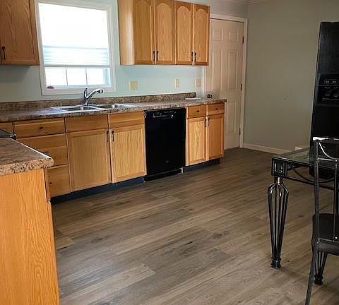 5th image of 626 N Holman St