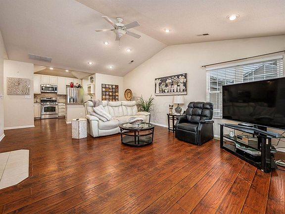 3rd image of 1288 Winningham Ln