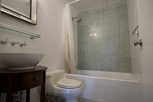 Rented by Upton Realty Group | media 37