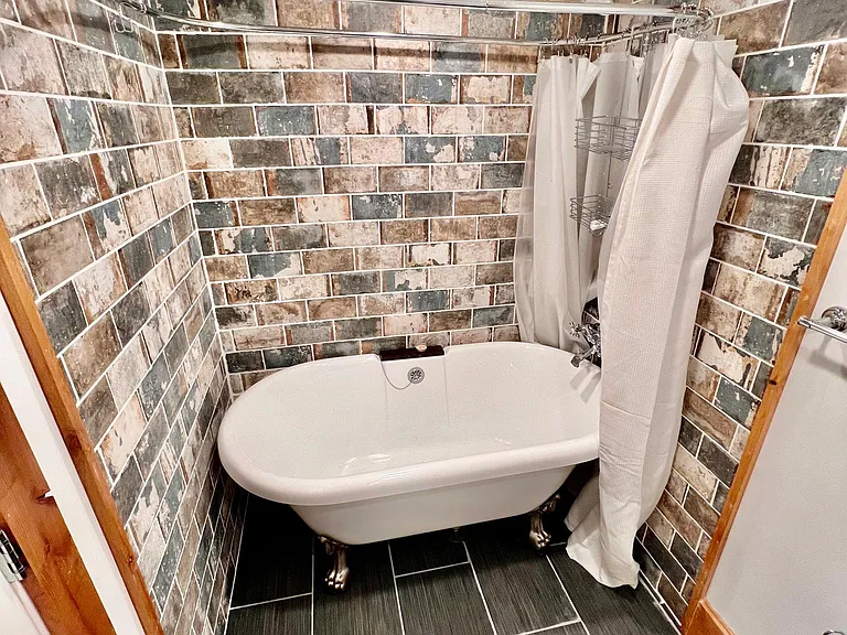 2352 E Lakeview Dr #B — Photo 5