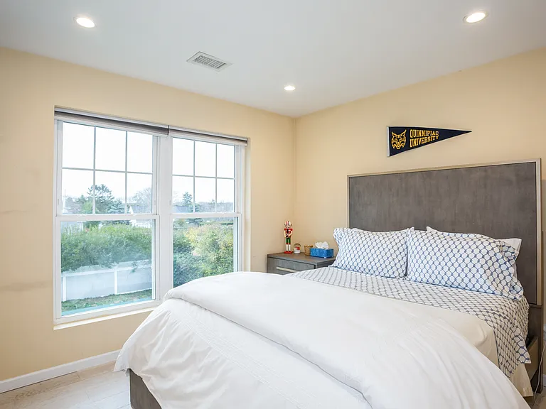 Dellaria Ave — Photo 14