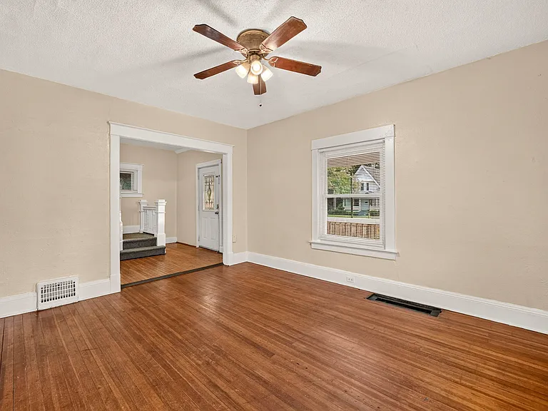 3726 Homewood Ave — Photo 25