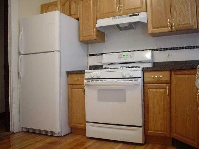 4 bed, $3,700 — Photo 2