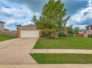 1109 Windsor Ln, Forney, TX 75126