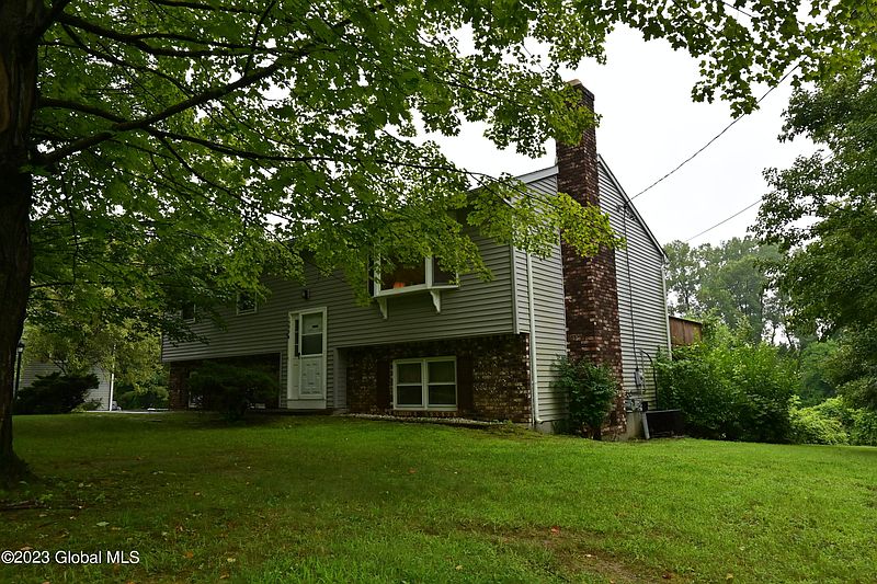 2nd image of 1599 S Old Post Road