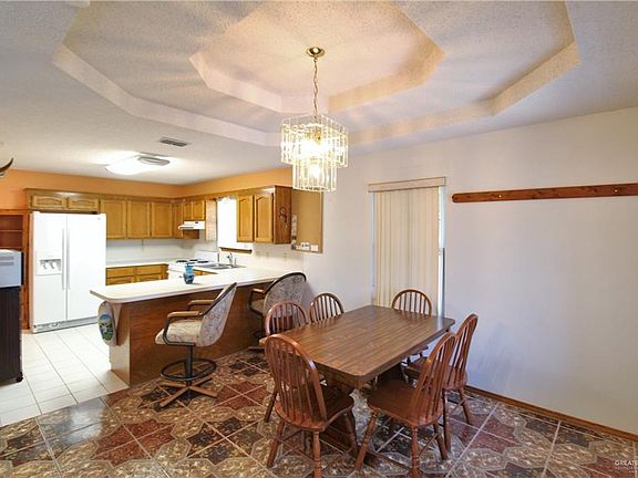 3rd image of 2127 Crystal Dr