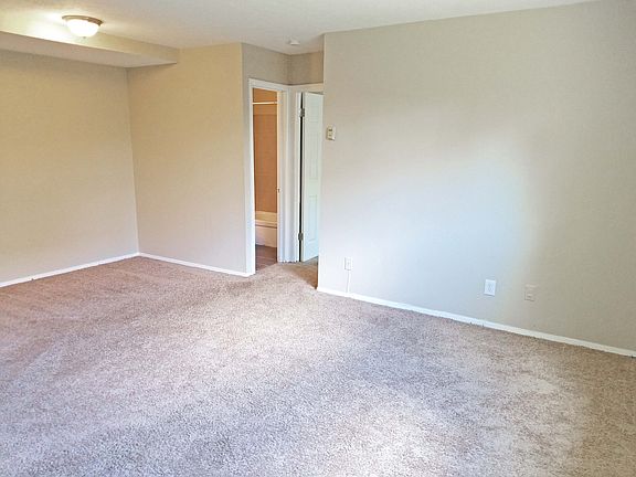 3rd image of 3104 Archwood Ave APT 107
