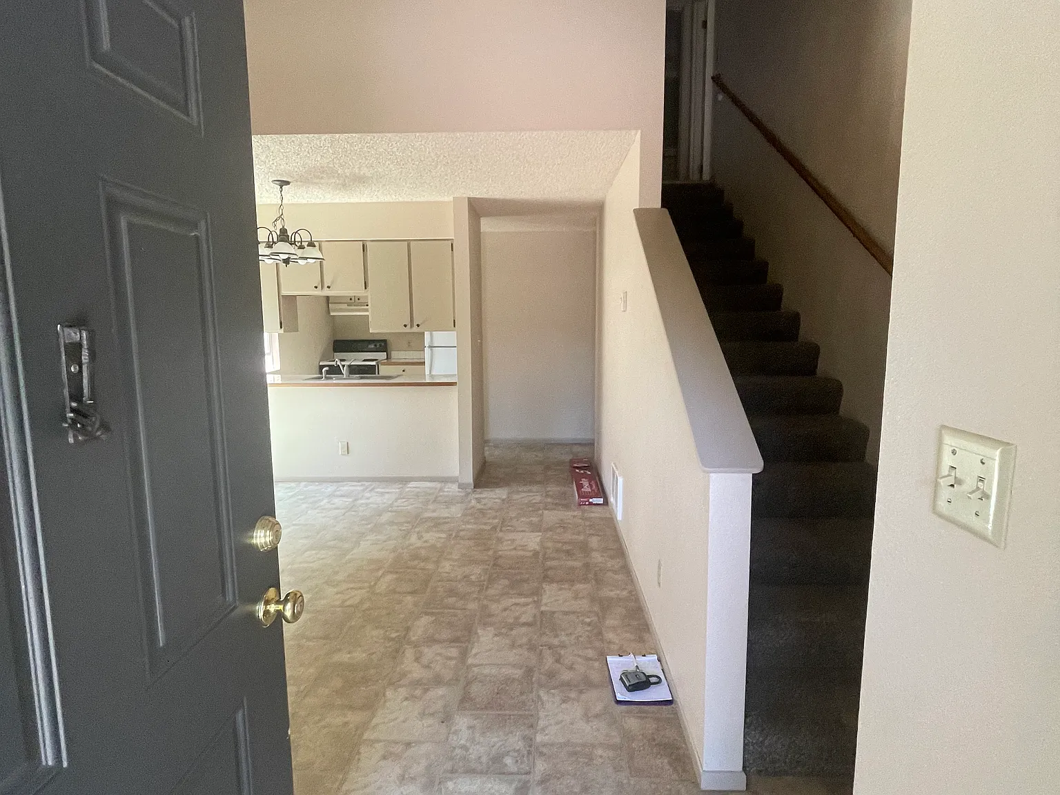 2 bed, 1.5 bath, 1000 sqft, $1,595 — Photo 2