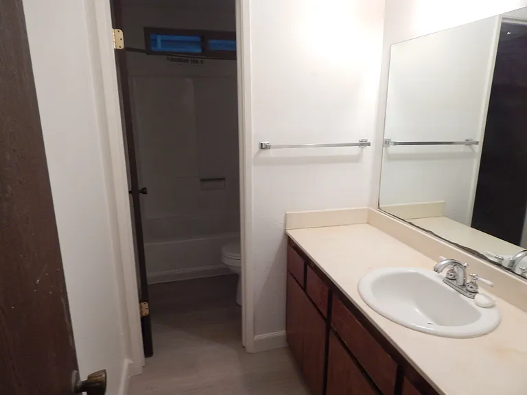 3339 Laguna Ave — Photo 13
