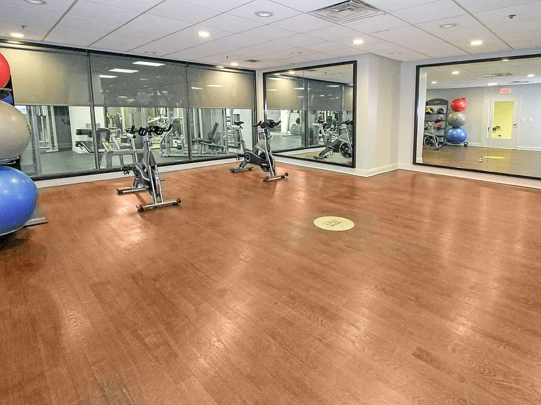 Grove Pointe — Photo 11