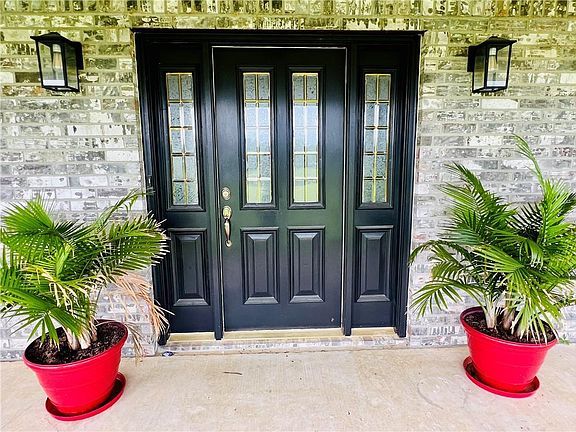 4th image of 139 Cullen Ln