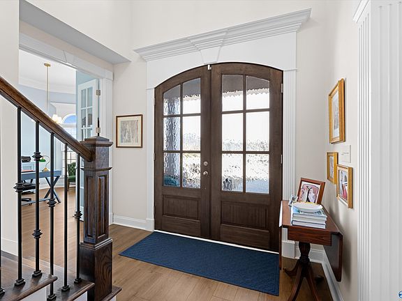 5th image of 127 Towhee Way