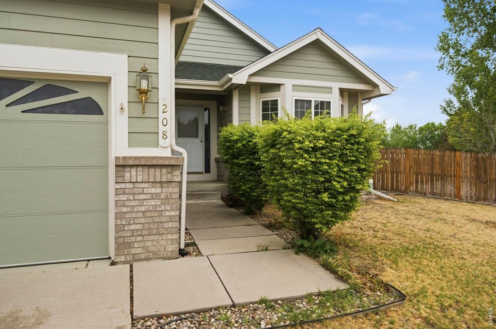 208 Egyptian Ct