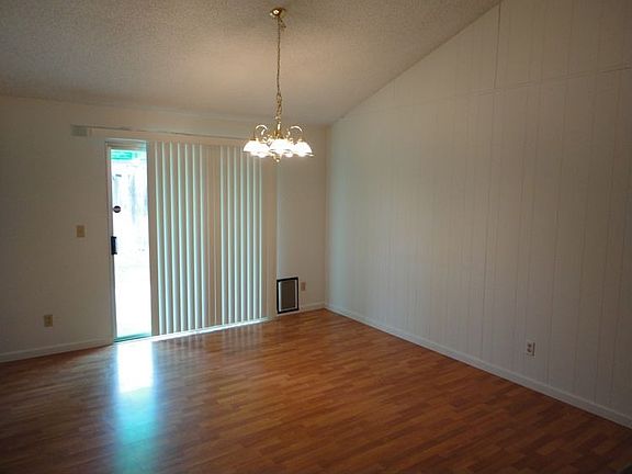 2nd image of 29 Dean Way