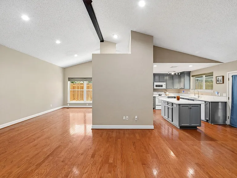 17511 Favor Bend Ct — Photo 11