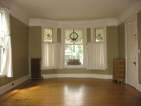5th image of 2217 Aldrich Ave S APT 1