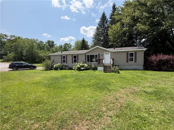 85 West St, New Berlin, NY 13411