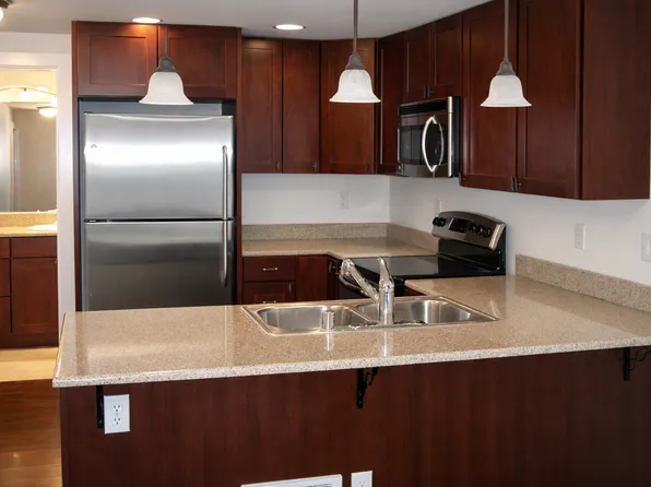 2827 14th Ave W APT 6, Seattle, WA 98119