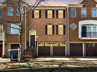 103 Herndon Mill Cir, Herndon, VA 20170