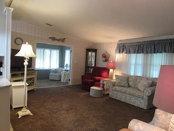 5th image of 133 Indian River Dr N