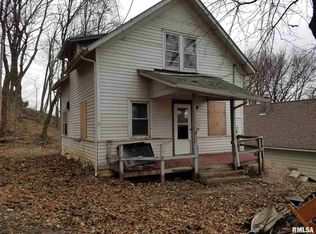 731 21st St #A, Moline, IL 61265