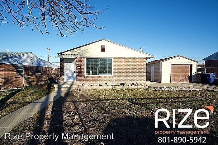 1st image of 3371 S Magnolia Dr
