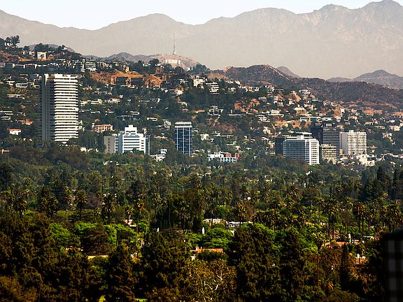 2nd image of 10375 Wilshire Blvd #14AC