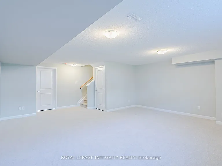 96 Osler St E — Photo 26