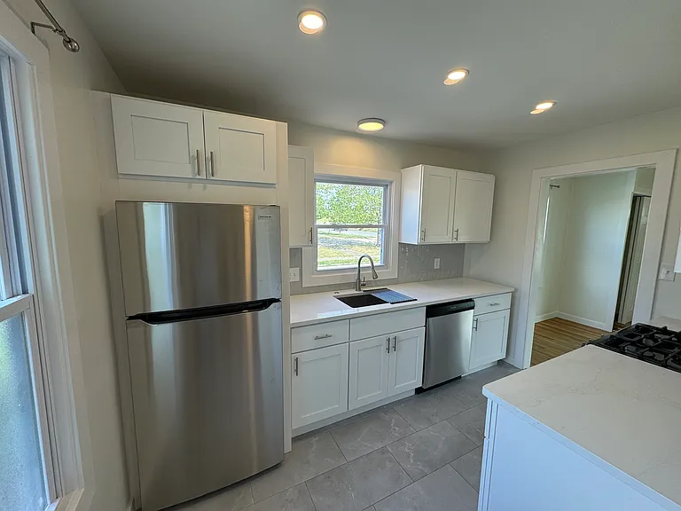 14226 Lakewood Heights Blvd — Photo 4